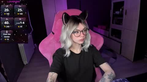 Olivia Subscribe to my Fansly -   online show from 02.12.26