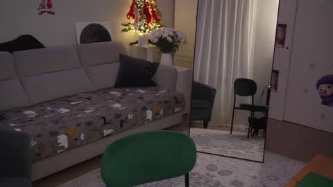 Lili online show from 12.20.24