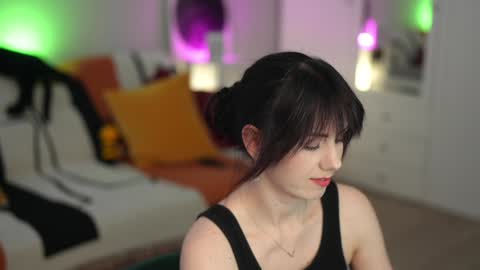 Lili online show from 10.12.25