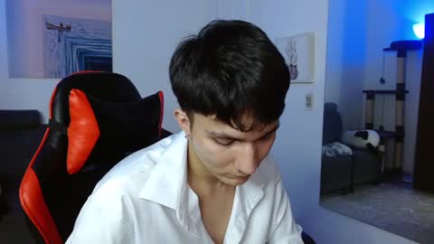 Snapshot of _blakee chatting on 01.30.25 B L A K E online show from 01.30.25