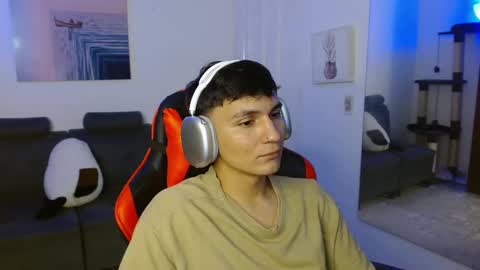 Snapshot of _blakee chatting on 02.12.25 B L A K E online show from 02.12.25