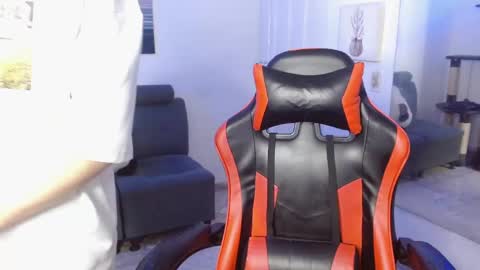 Snapshot of _blakee chatting on 02.26.25 B L A K E online show from 02.26.25