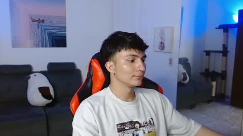 Snapshot of _blakee chatting on 02.27.25 B L A K E online show from 02.27.25