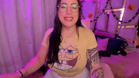 Angie  Independent model online show from 10.19.25