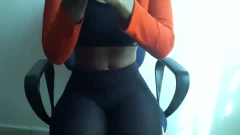 Snapshot of _bunny_b chatting on 02.03.25 I will be back soon online show from 02.03.25