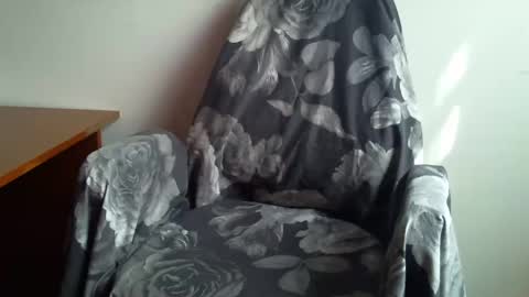 Snapshot of _bunny_b chatting on 03.04.25 I will be back soon online show from 03.04.25