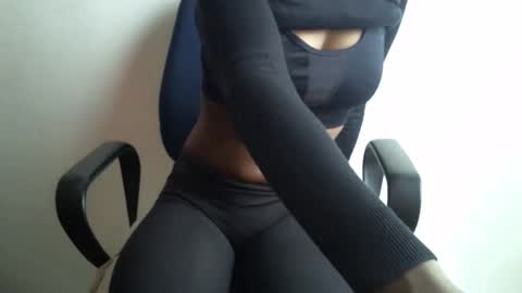 Snapshot of _bunny_b chatting on 03.07.25 I will be back soon online show from 03.07.25