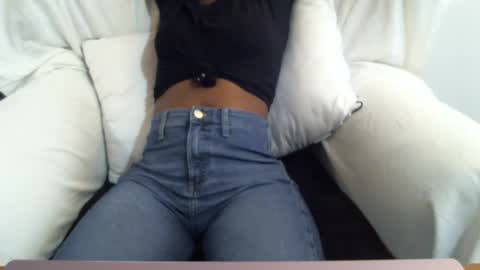 Snapshot of _bunny_b chatting on 03.10.25 I will be back soon online show from 03.10.25