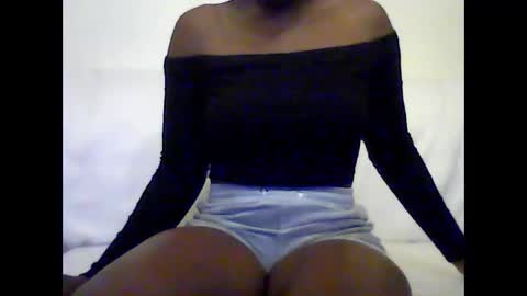 Snapshot of _bunny_b chatting on 11.09.25 I will be back soon online show from 11.09.25