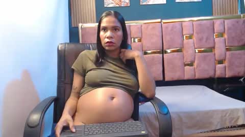 Caroline online show from 04.11.26