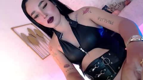 Caroline online show from 02.25.26