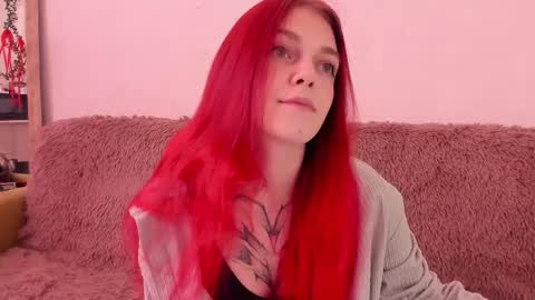 Snapshot of _caroline_coy chatting on 09.23.25 Caroline online show from 09.23.25