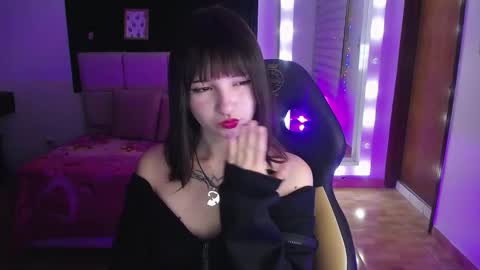 _charlotte_collins_ online show from 11.22.25