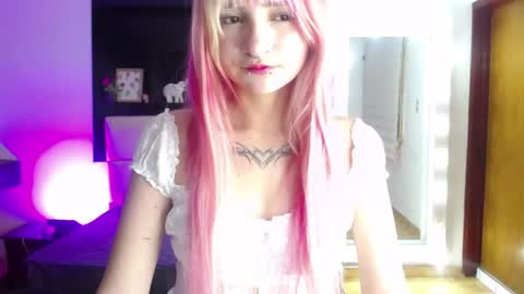 Snapshot of _charlotte_collins_ chatting on 06.23.26 _charlotte_collins_ online show from 06.23.26