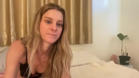 Chelsea xo online show from 12.06.24