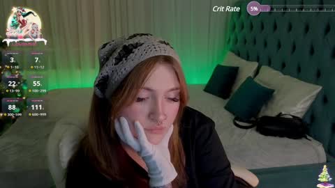 Snapshot of _chlo_e chatting on 01.12.25 Alisa NO NUDE online show from 01.12.25