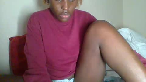 Snapshot of _clara01 chatting on 01.25.25 clara online show from 01.25.25