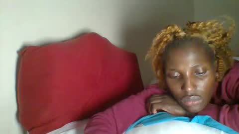 Snapshot of _clara01 chatting on 01.25.25 clara online show from 01.25.25