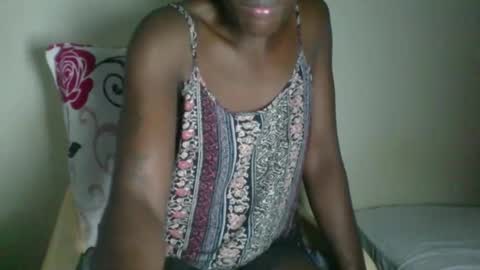 Snapshot of _clara01 chatting on 11.14.25 clara online show from 11.14.25