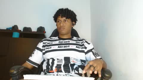 Snapshot of _cockpromise_ chatting on 10.23.25 _cockpromise_ online show from 10.23.25