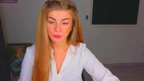 Snapshot of _comefeelme_ chatting on 11.07.25 D online show from 11.07.25