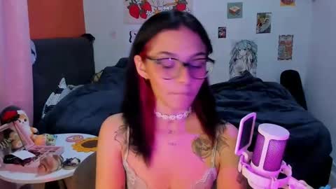 Snapshot of _dayanne_ chatting on 12.05.24 Pao online show from 12.05.24