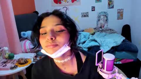 Snapshot of _dayanne_ chatting on 12.28.24 Pao online show from 12.28.24