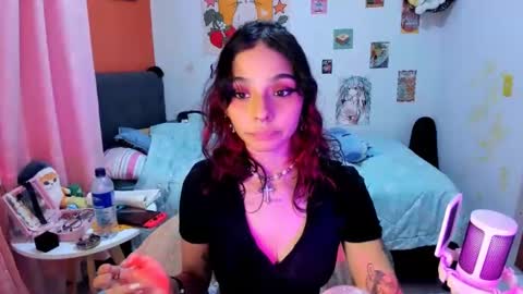 Snapshot of _dayanne_ chatting on 01.02.25 Pao online show from 01.02.25