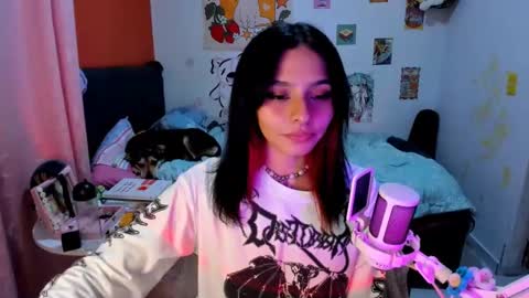 Snapshot of _dayanne_ chatting on 01.06.25 Pao online show from 01.06.25