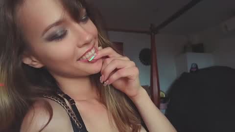 DemiDee online show from 12.27.24