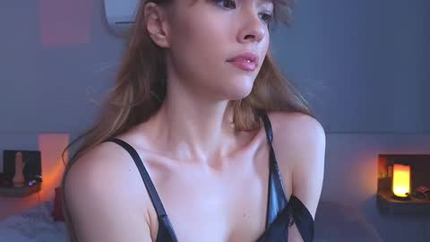 DemiDee online show from 12.31.24