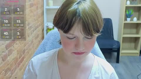 Luna    online show from 04.17.26