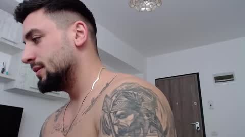 Snapshot of _dylangreen chatting on 01.18.25 Dylan online show from 01.18.25