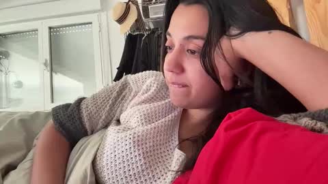 Snapshot of _elena_barra chatting on 10.24.25 elena barra online show from 10.24.25