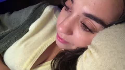 Snapshot of _elena_barra chatting on 11.27.25 elena barra online show from 11.27.25