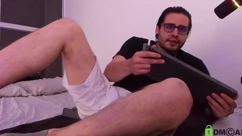  -         online show from 10.11.25