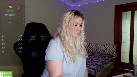 chloue and Gretta online show from 01.09.25