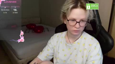 chloue and Gretta online show from 02.23.26