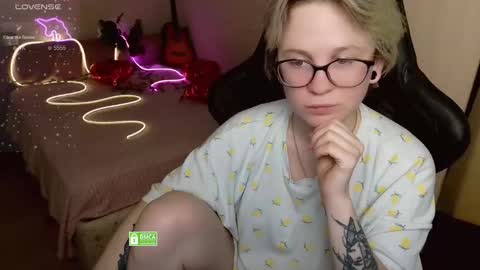 chloue and Gretta online show from 03.29.26