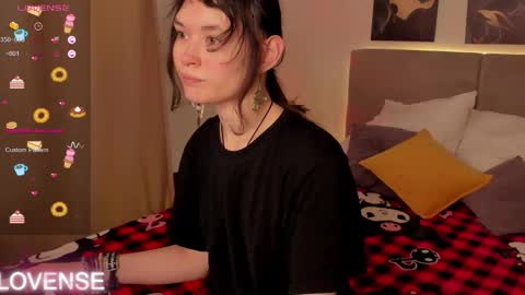 Snapshot of _emily__strike_ chatting on 02.13.26 _emily__strike_ online show from 02.13.26