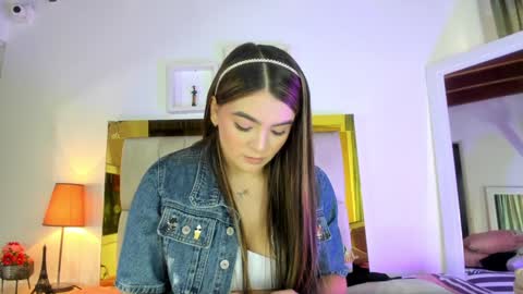 Isabella online show from 12.31.24