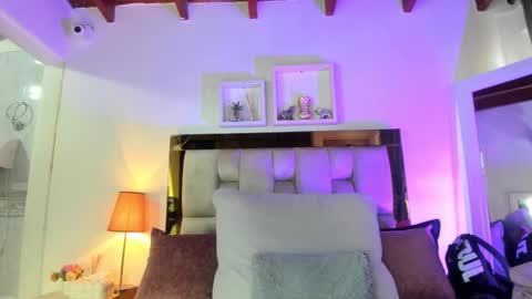 Isabella online show from 10.17.25