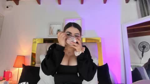 Isabella online show from 12.04.25