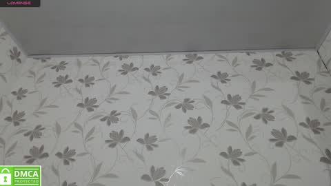 Snapshot of _emma_diamond_ chatting on 01.09.25 Emma online show from 01.09.25