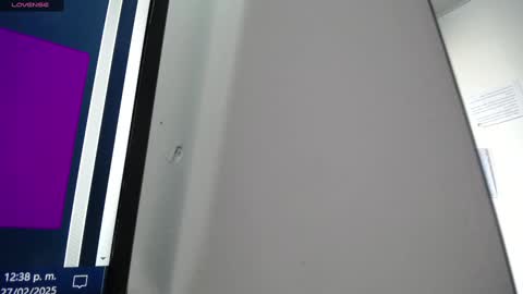 Snapshot of _emma_diamond_ chatting on 02.27.25 Emma online show from 02.27.25