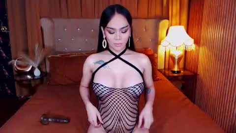 _empressvalerie_ online show from 09.28.25