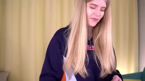 Snapshot of _ethereal_vibe_ chatting on 03.03.26 Maria online show from 03.03.26