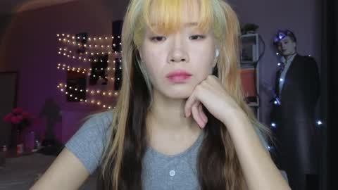 EveEva online show from 11.22.25