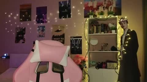 EveEva online show from 04.15.26