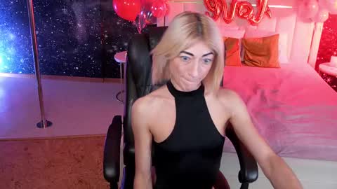  F R A U  online show from 03.05.25